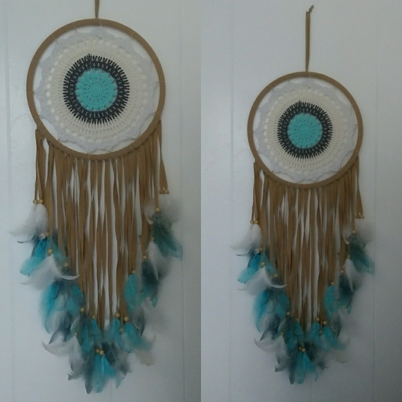 Urban Outfitters Other - Blue feather Dream catcher